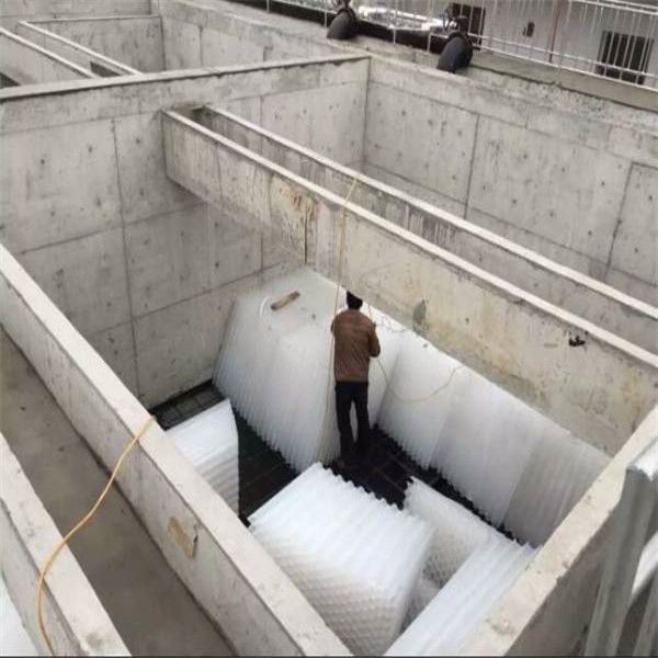 沉淀池斜管填料規(guī)格詳解與六角蜂窩斜管安裝示意圖——天億環(huán)保專業(yè)指南